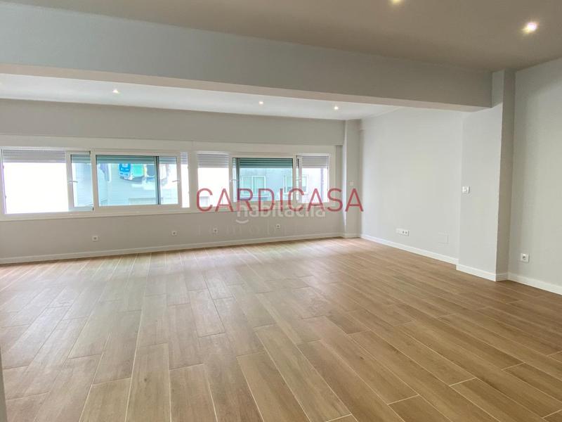 Foto 1c2b3055-bfc5-40ad-9694-a504cdcceec8. Rent business premise in Plaza España - Corte Inglés Vigo