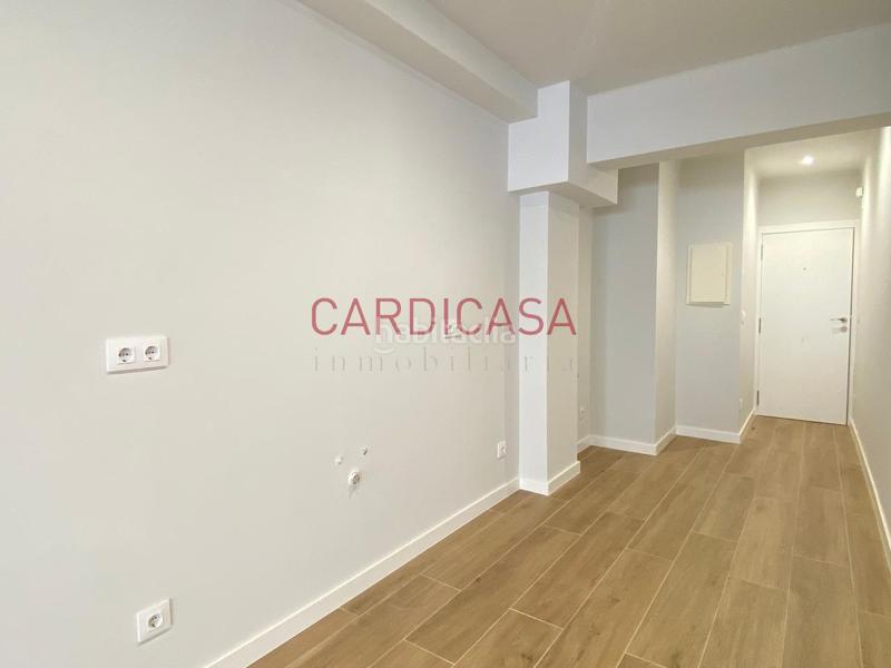 Foto e97f6b7f-bb12-4a08-9549-7196618d9035. Rent business premise in Plaza España - Corte Inglés Vigo