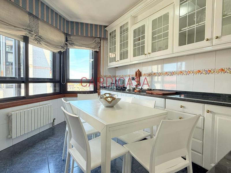 Foto 1f9204b6-f012-4229-a943-f859f9a37b94. Alquiler piso en Plaza Independencia Vigo