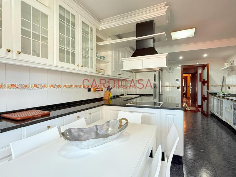 Foto a591b490-656d-45a0-b932-62c5494baa31. Alquiler piso en Plaza Independencia Vigo