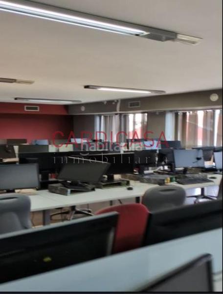 Foto 6116f654-2718-4373-b284-dc5f232fac81. Rent business premise in Casablanca - Calvario Vigo