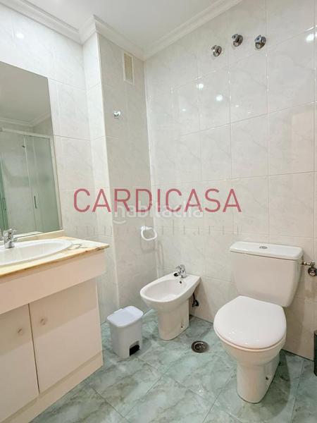 Foto f6f9968f-fd1b-44d5-b9cd-578624632e33. Rent flat with heating parking in Navia Vigo