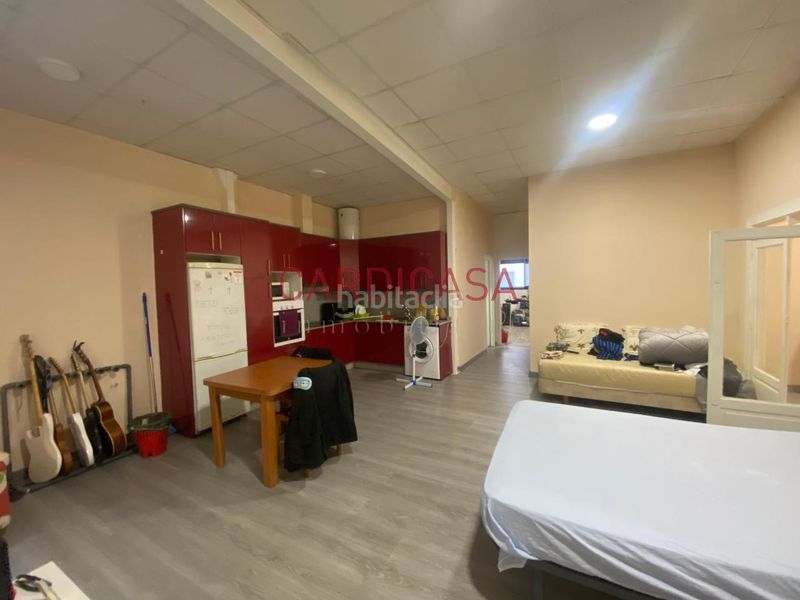 Foto c4b3cd3c-32fa-4fda-b8d6-997deb6e6cda. Local comercial a O Castro Vigo