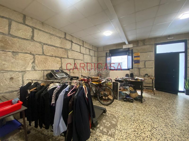 Foto f9d6ca34-bfbe-481e-8f5b-1e0c8041c3d7. Local comercial a O Castro Vigo