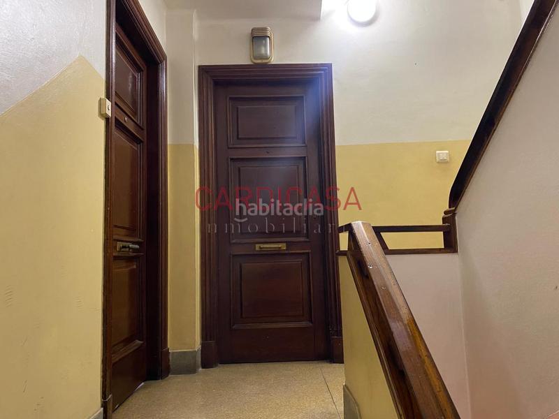 Foto 259b1b17-7af0-47b5-9637-1b2b6fcc6ca1. Local commercial dans Plaza España - Corte Inglés Vigo