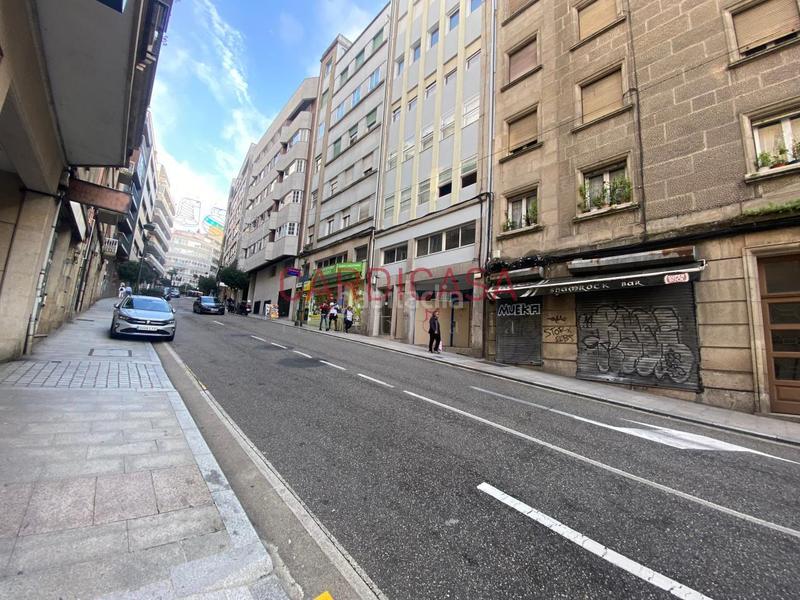 Foto d3db5d3a-d503-4cd2-a37d-2dfa762b4d23. Local commercial dans Plaza España - Corte Inglés Vigo