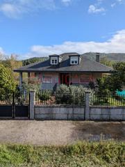 House in Carretera Cruceiro del Olmo.