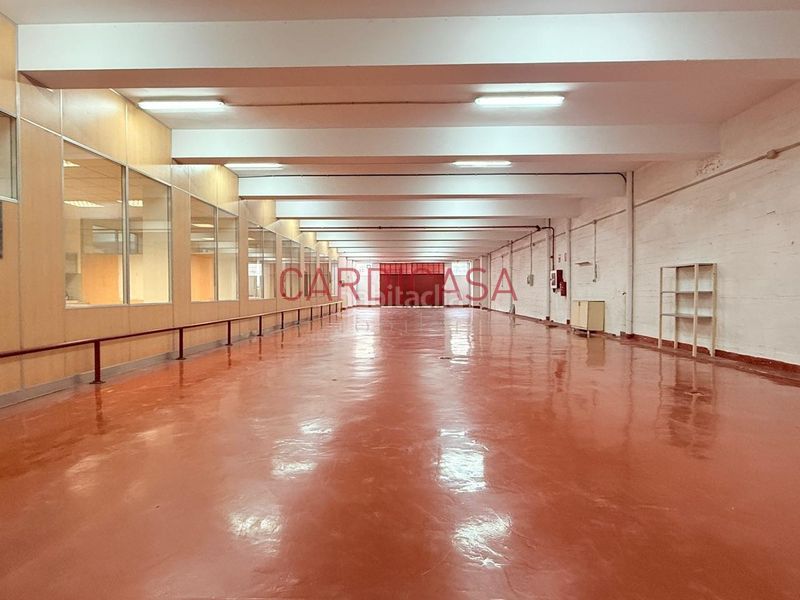 Foto c86fc184-5e5f-45a4-90d2-fd3c3985b70e. Nave industrial en Redondela