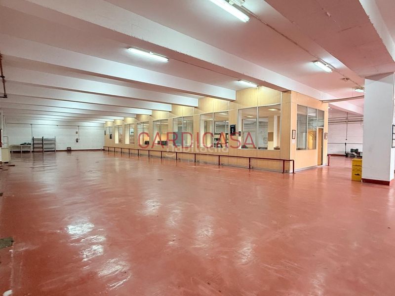 Foto d360b87c-e935-4f84-b541-e241ab03b314. Nave industrial en Redondela