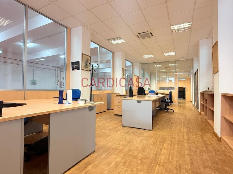 Foto e2965119-5ce2-4f05-90f9-a29fee62f265. Nave industrial en Redondela