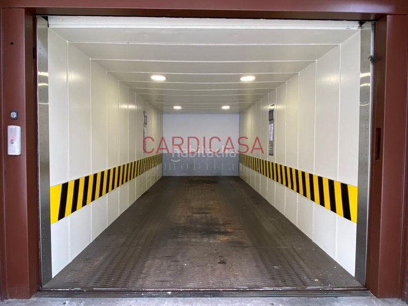 Foto 3465222b-4138-4b00-ac33-b498211a78e4. Aparcament cotxe a Centro - Areal Vigo