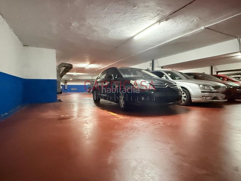 Foto a576c5cf-b2e4-4ed1-afc5-dd293602bce3. Aparcament cotxe a Centro - Areal Vigo