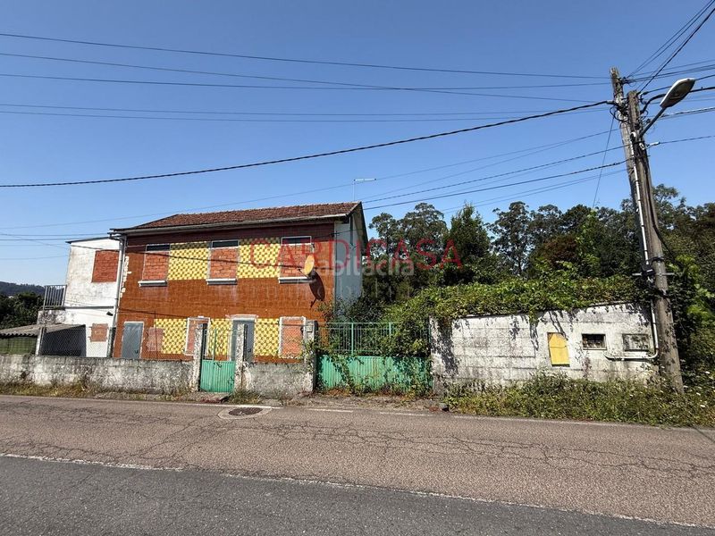 Foto 4a4581cc-7fc9-4a23-8ff6-90b3b2fd82cc. Casa a Sardoma - Castrelos Vigo
