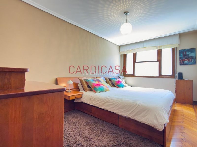 Foto b60bdbff-2c0e-4f0d-a990-c0e70633b4a3. Pis amb calefacció aparcament a Teis Vigo