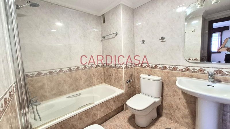 Foto d06fc681-9264-4a75-bbdb-ab708f3ee202. Pis amb calefacció aparcament a Centro - Areal Vigo