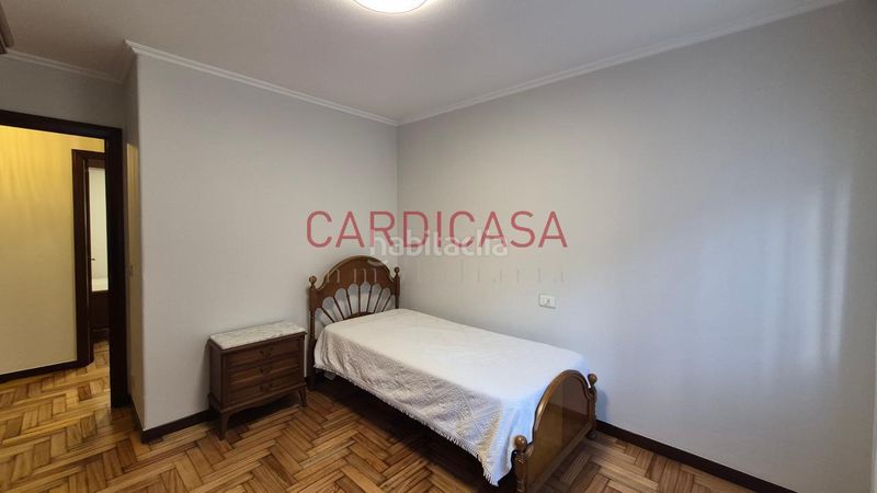 Foto 8ce24e5e-2785-4b80-8935-dc858190bc49. Rent flat with heating in Plaza Independencia Vigo