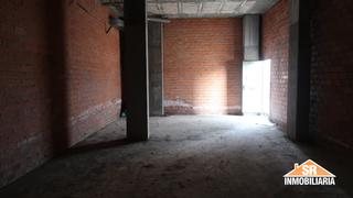 Lloguer Local Comercial a Rúa manuel azaña 3. Para reformar