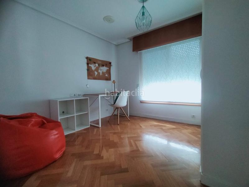 Foto 0750f409-3572-46b6-9464-30e6c8a54ac3. Rent flat with heating parking in Riazor - Visma Coruña (A)