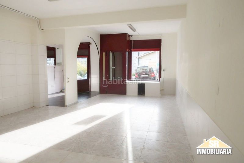 Foto 79f9f745-7461-4d39-b27a-cbd2eaad742d. Rent business premise in martinete 84 in Someso - Matogrande Coruña (A)