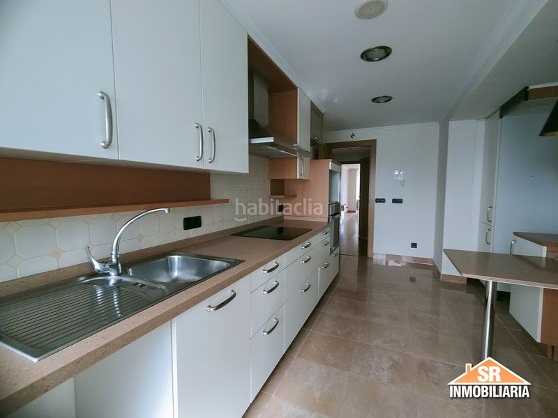 Foto 7c76262d-f0d6-4bae-949a-5e45445d5005. Rent flat with heating in Monte Alto - Zalaeta - Atocha Coruña (A)