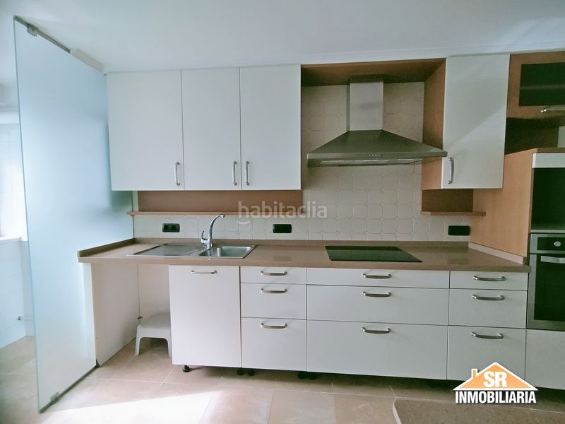 Foto 8843d8fc-bb71-49b8-a9fa-df3f766c463d. Rent flat with heating in Monte Alto - Zalaeta - Atocha Coruña (A)