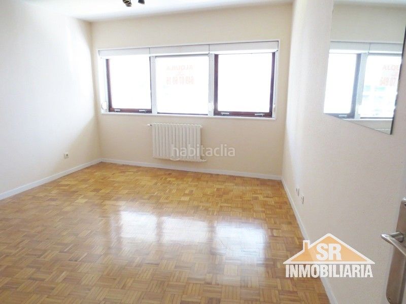 Foto 1cd0929e-879a-4612-a8cc-eb16e4ec46be. Lloguer pis amb calefacció a Ensanche Coruña (A)