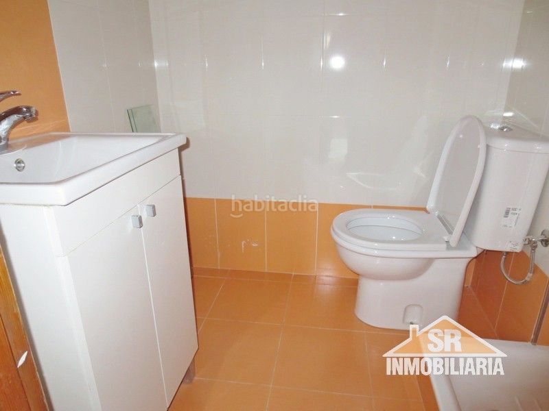 Foto 46bab67a-47a8-4c19-adf2-95d3baa88588. Lloguer pis amb calefacció a Ensanche Coruña (A)