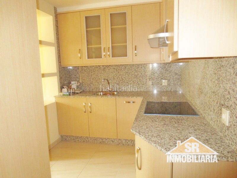 Foto 8f8d1b24-edcd-453b-a49a-3bb523d9e43a. Lloguer pis amb calefacció a Ensanche Coruña (A)