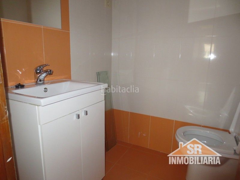 Foto 988a391c-b4fe-40cc-932c-9a9c3b631494. Lloguer pis amb calefacció a Ensanche Coruña (A)