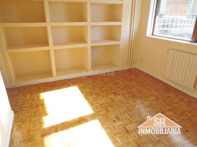 Foto b6b60b1a-cc4f-46bd-90ca-f7761c98204b. Lloguer pis amb calefacció a Ensanche Coruña (A)