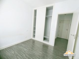 Rent Flat  Rúa de san fernando. Impecable, 2 dormitorios y garaje