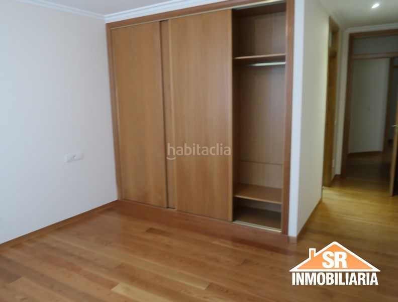 Foto a64c8ca2-fefe-4c69-bd72-6120e7850e39. Lloguer pis amb calefacció a Ciudad Vieja Coruña (A)