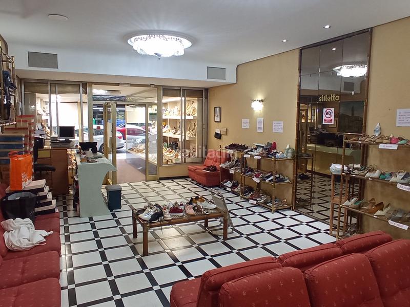 Foto a53f8743-b00a-4b26-afe2-46ccb0e2bc15. Alquiler local comercial en calle tudela 10 en Circular Valladolid