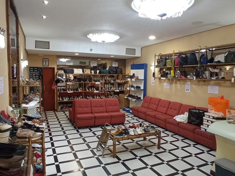 Foto bba9238c-174a-484b-99bb-cbd671fe60e1. Lloguer local comercial a calle tudela 10 a Circular Valladolid