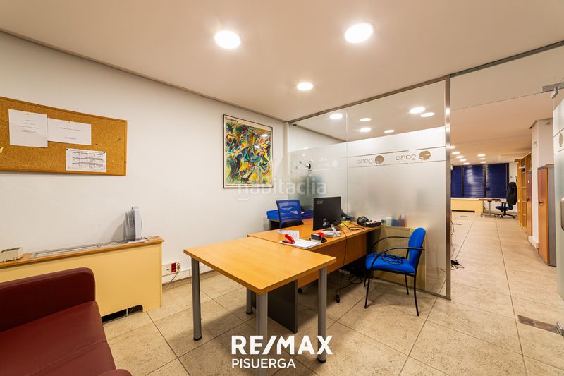 Foto 4f5bf484-4097-4686-97e3-f3dddb283c72. Oficina en calle maría de molina 7 venta de oficinas en pleno Centro en Valladolid