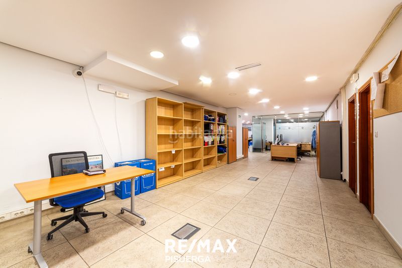 Foto e10225b6-b742-4d16-ab1e-b36f450f6950. Oficina en calle maría de molina 7 venta de oficinas en pleno Centro en Valladolid