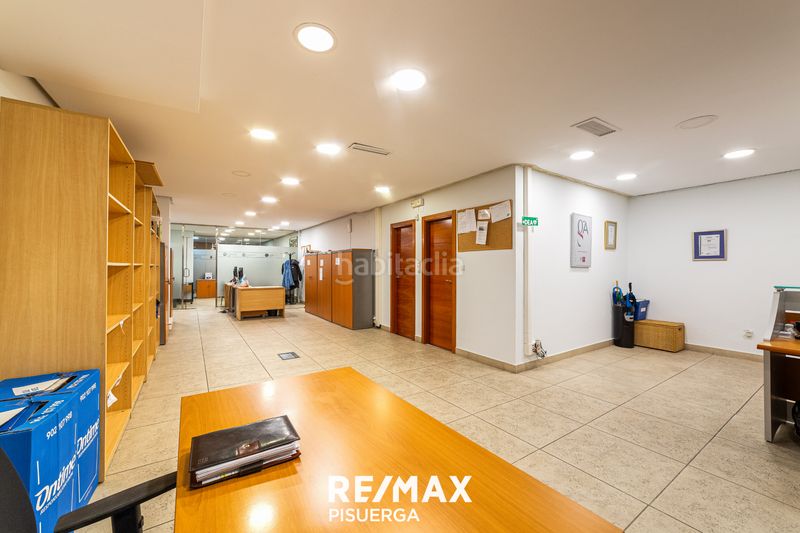 Foto ee0218cc-de9f-4121-91df-380056398426. Oficina en calle maría de molina 7 venta de oficinas en pleno Centro en Valladolid