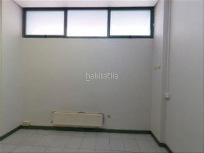 Foto aa4fab9b-2a44-43a8-a01f-6fe432afdc8a. Local comercial en calle de la verbena 5 en Vadillos Valladolid