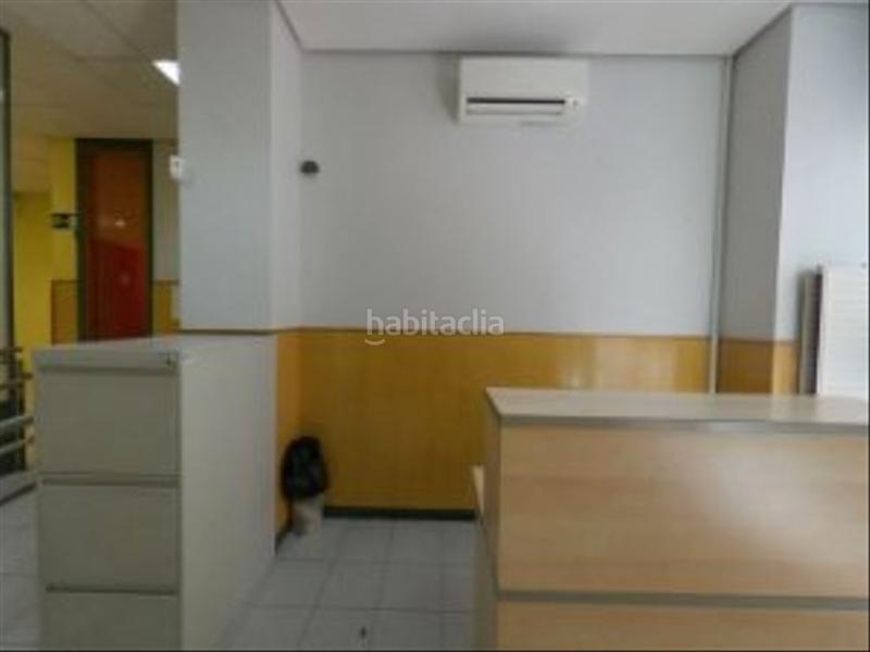 Foto ab8dfbfc-50c9-4b5b-8c9a-9fba74f7c928. Local comercial en calle de la verbena 5 en Vadillos Valladolid