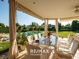 Chalet in Calle gonzalo de berceo 86
