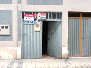 Aparcament cotxe a Calle de san isidro 73
