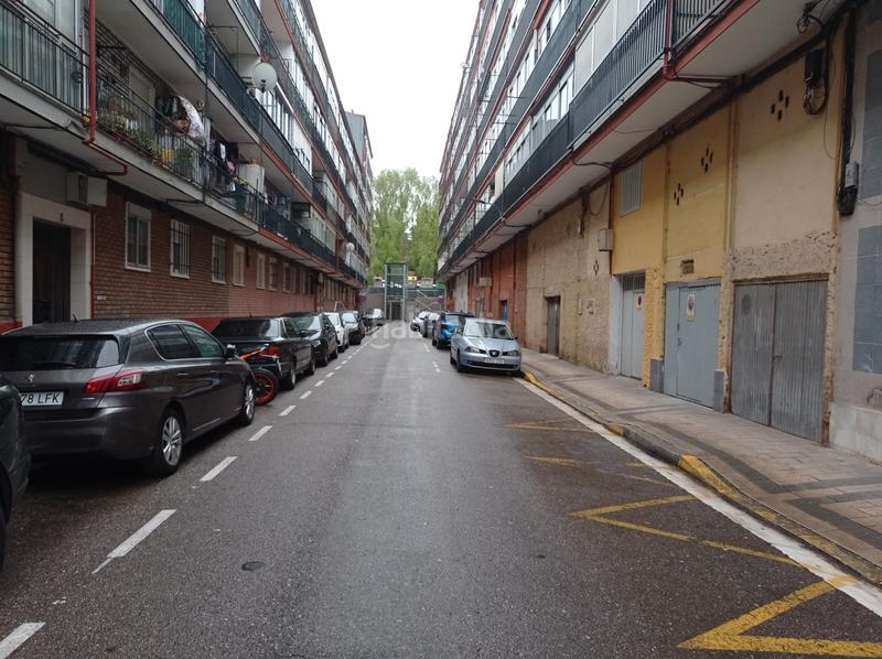 Foto fe521b9c-4a73-4be4-9a8a-23c833e3dcdb. Autoparkplatz in calle de san isidro 73 in Pajarillos Bajos Valladolid