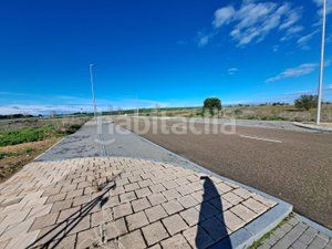 Foto c1bf7999-e543-41a9-93ee-45cfaa58b9be. Terreny residencial a calle cachicanes 13 a Laguna de Duero