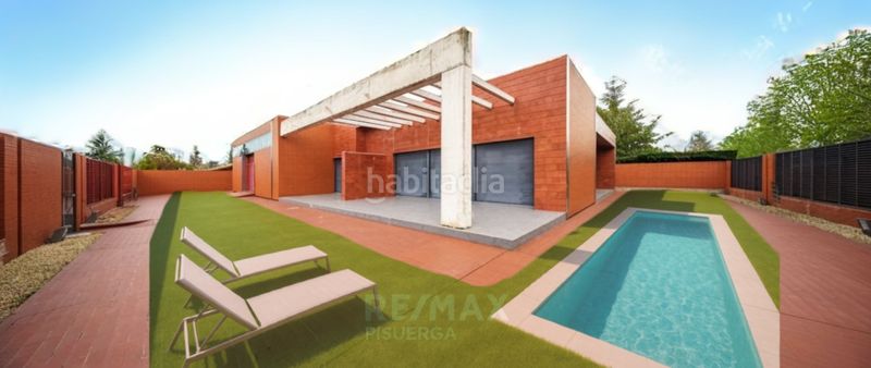Foto a040bcbc-02d9-4b62-ad1c-14a455921687. Chalet en calle carabela 53 en Boecillo