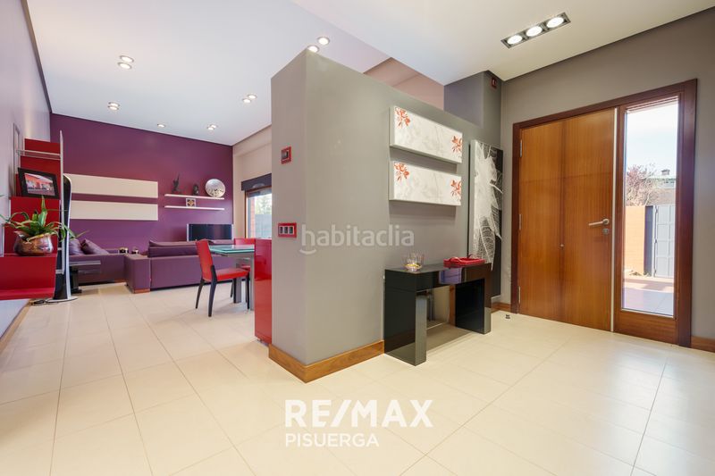 Foto f0fc64c1-0846-45bc-8441-6b8cf0a23437. Chalet en calle carabela 53 en Boecillo