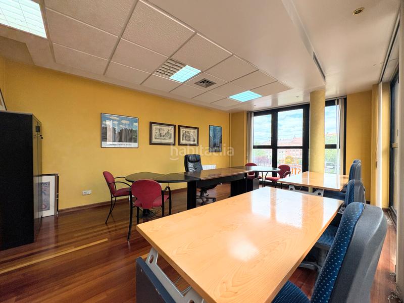 Foto 1f9db8a8-830d-44e5-98c1-41ca5e401aff. Ufficio in paseo de zorrilla 127 in La Rubia Valladolid