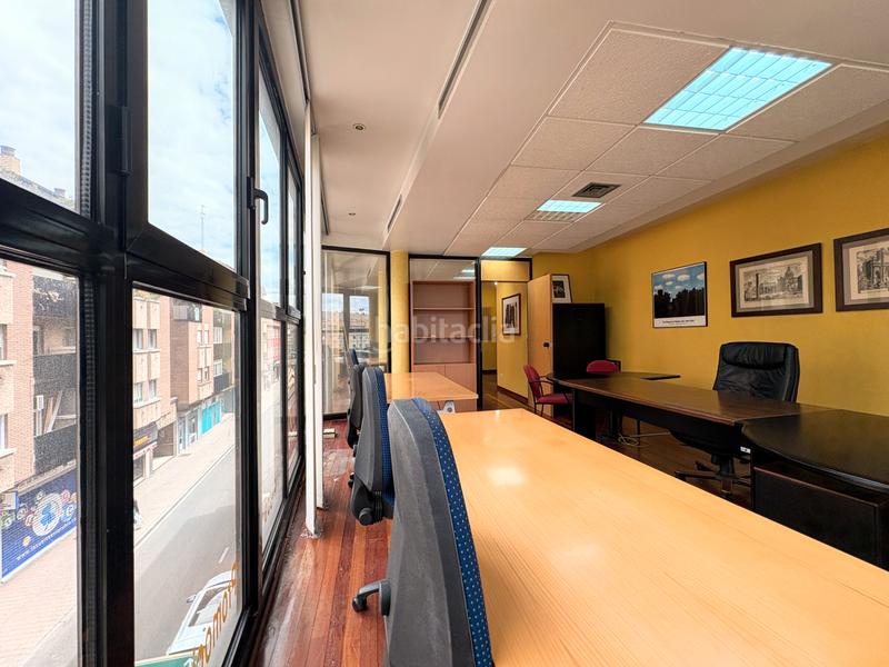 Foto 439a23c4-b9fd-4ea3-b0e0-bf5362a01e4a. Ufficio in paseo de zorrilla 127 in La Rubia Valladolid