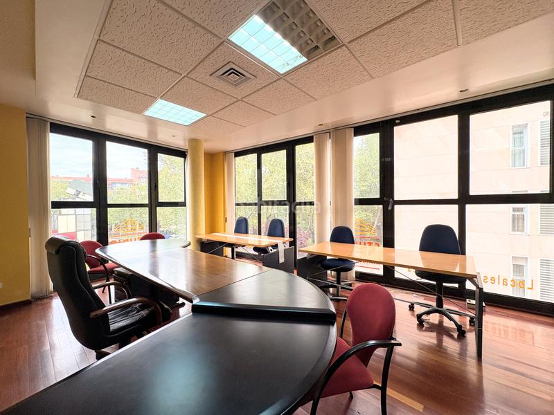 Foto 6918cc2c-a489-4eaa-b076-9a6ae6a9b78f. Ufficio in paseo de zorrilla 127 in La Rubia Valladolid