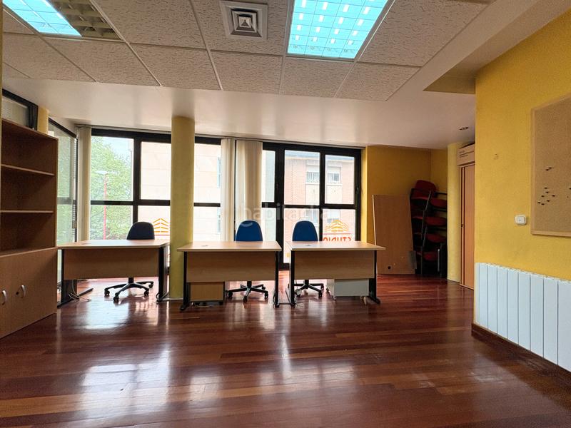 Foto c86f3f82-440b-43c9-8510-a1b024c1dd21. Ufficio in paseo de zorrilla 127 in La Rubia Valladolid