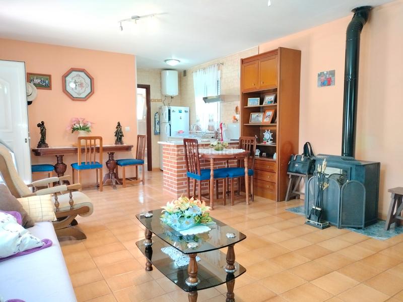 Foto 12a81824-bcff-40c9-bbff-c25a87135539. Chalet en Traspinedo